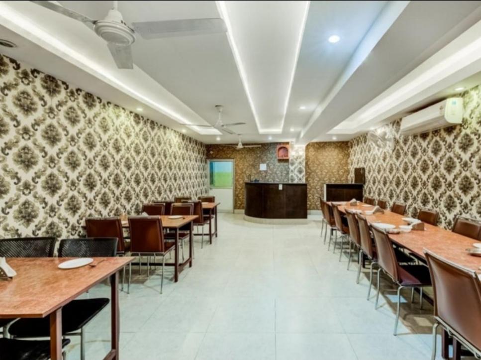 Hotel The Avenue Gamharia Exterior photo