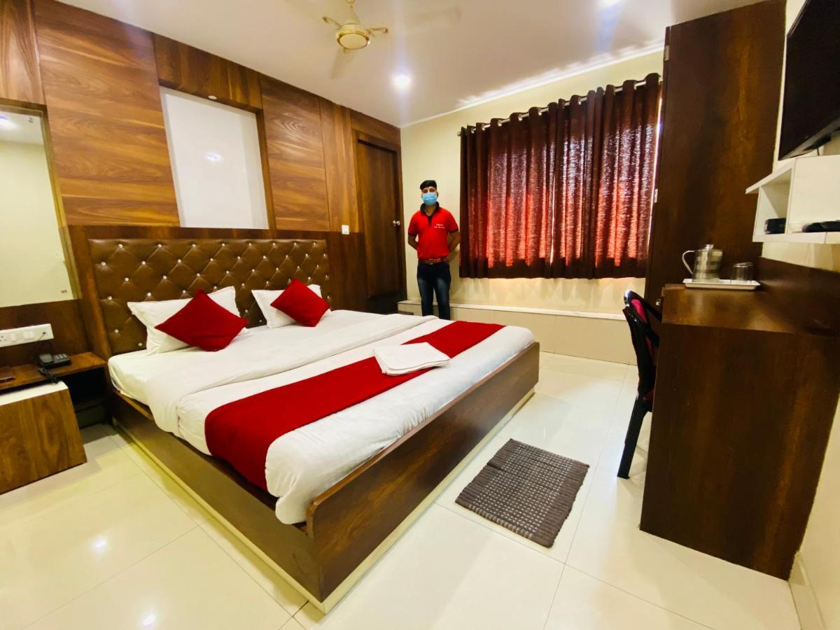 Hotel The Avenue Gamharia Exterior photo