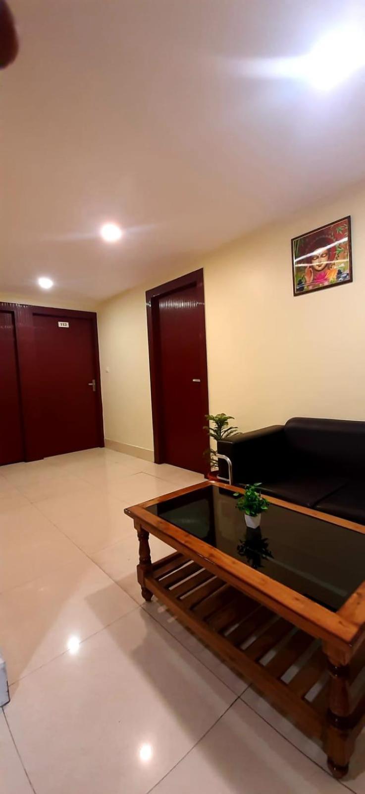Hotel The Avenue Gamharia Exterior photo